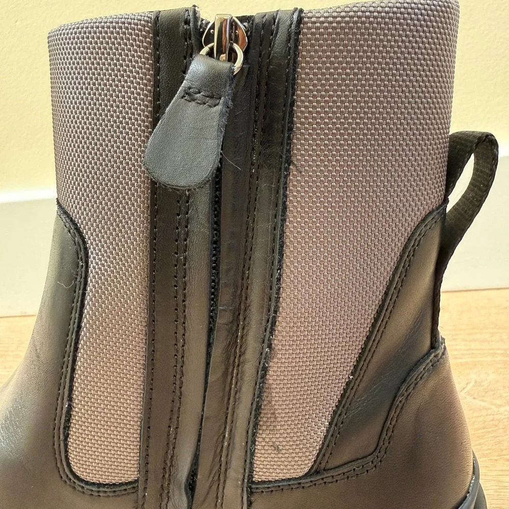 Vince‎ Camuto Women's VC-Kaskona Black/Kale Leather Ankle Bootie US 8.5M